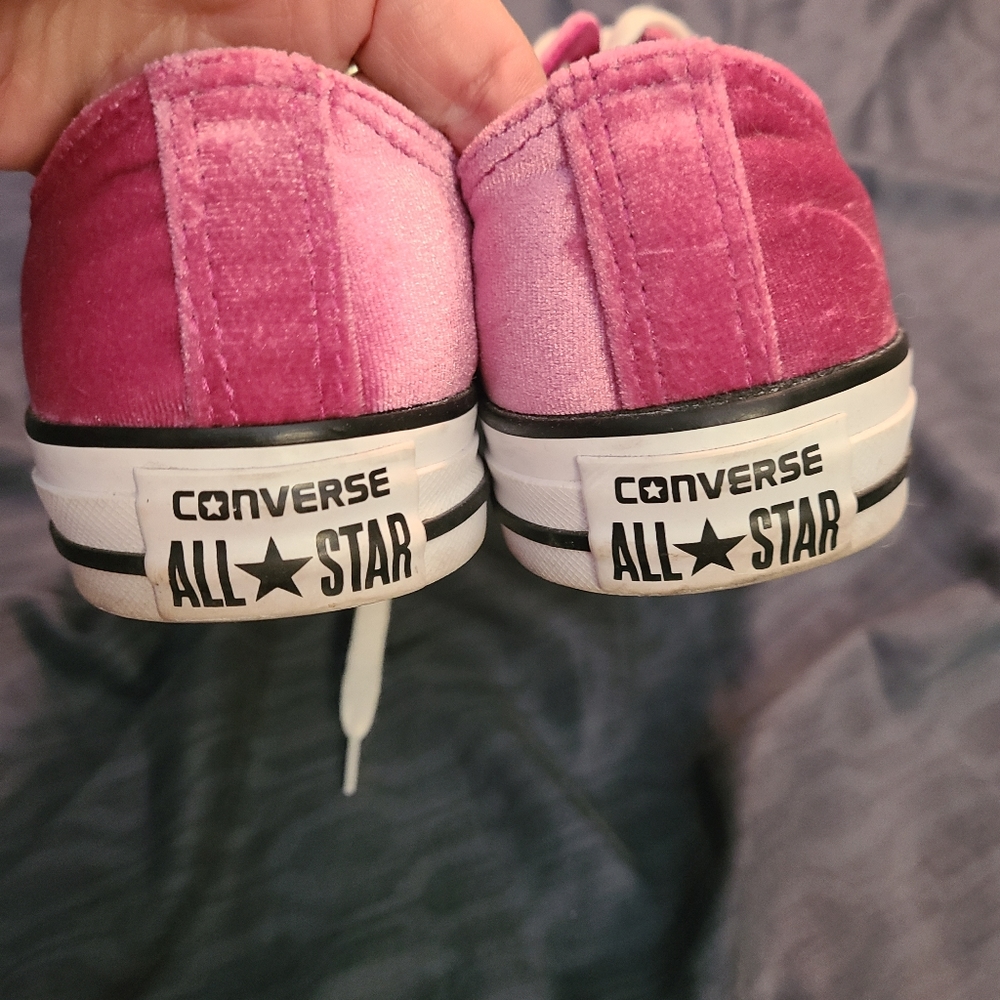 Converse Pink Velvet Chucks - Picture 2 of 8